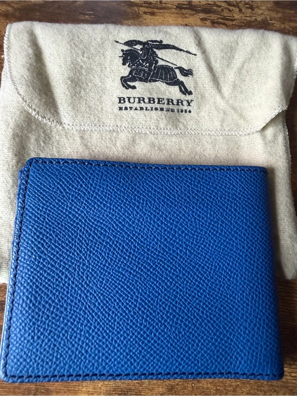 Burberry classic bifold